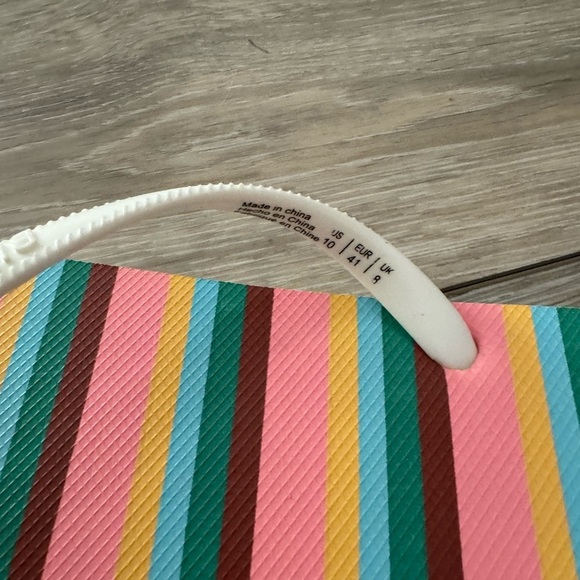 billabong stripe flip flops - Picture 2 of 5